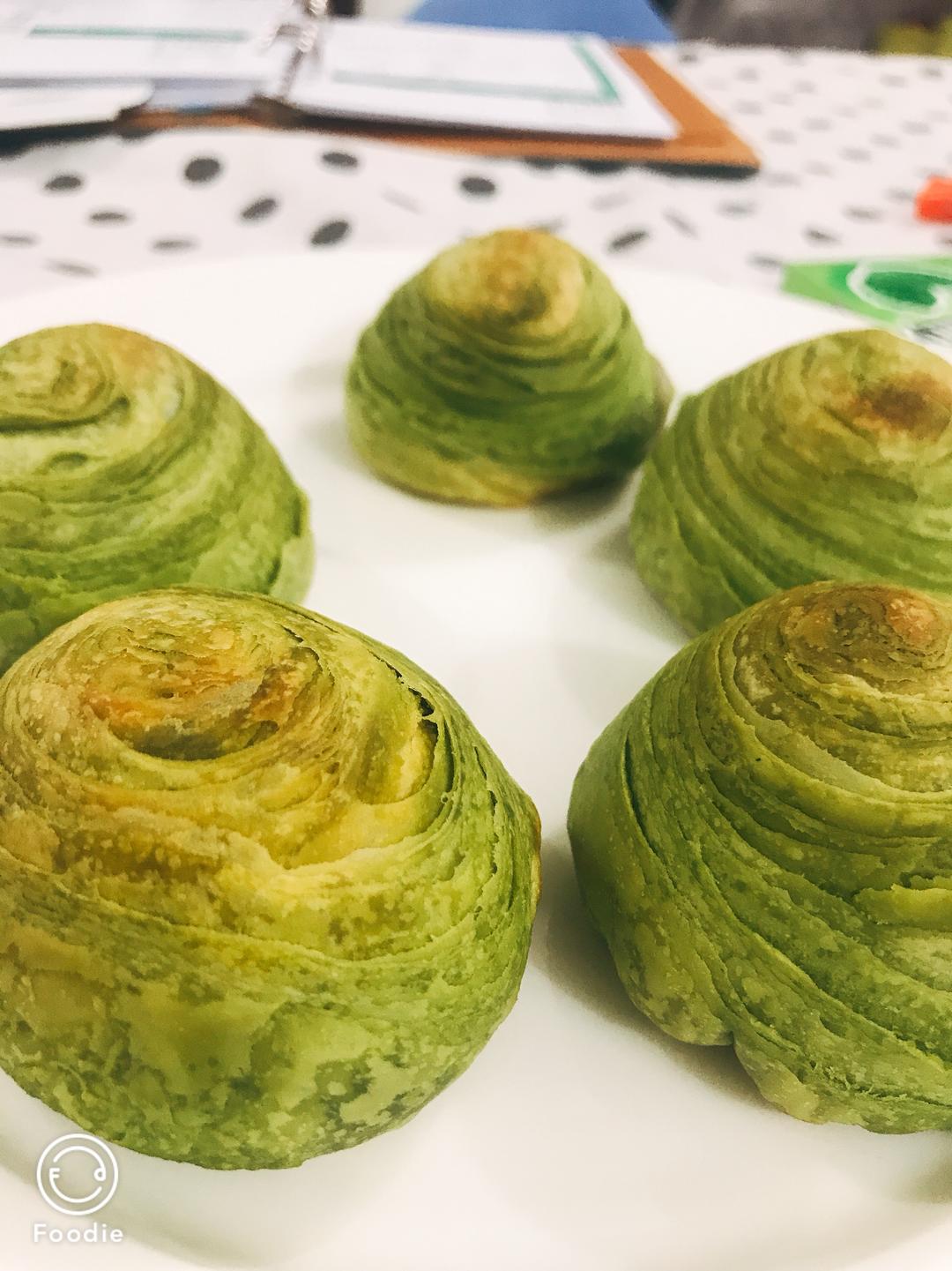 抹茶蛋黄酥的做法