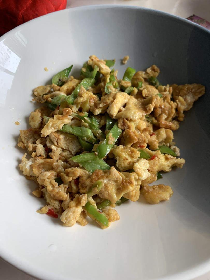不一样的辣椒炒鸡蛋～下饭神器!