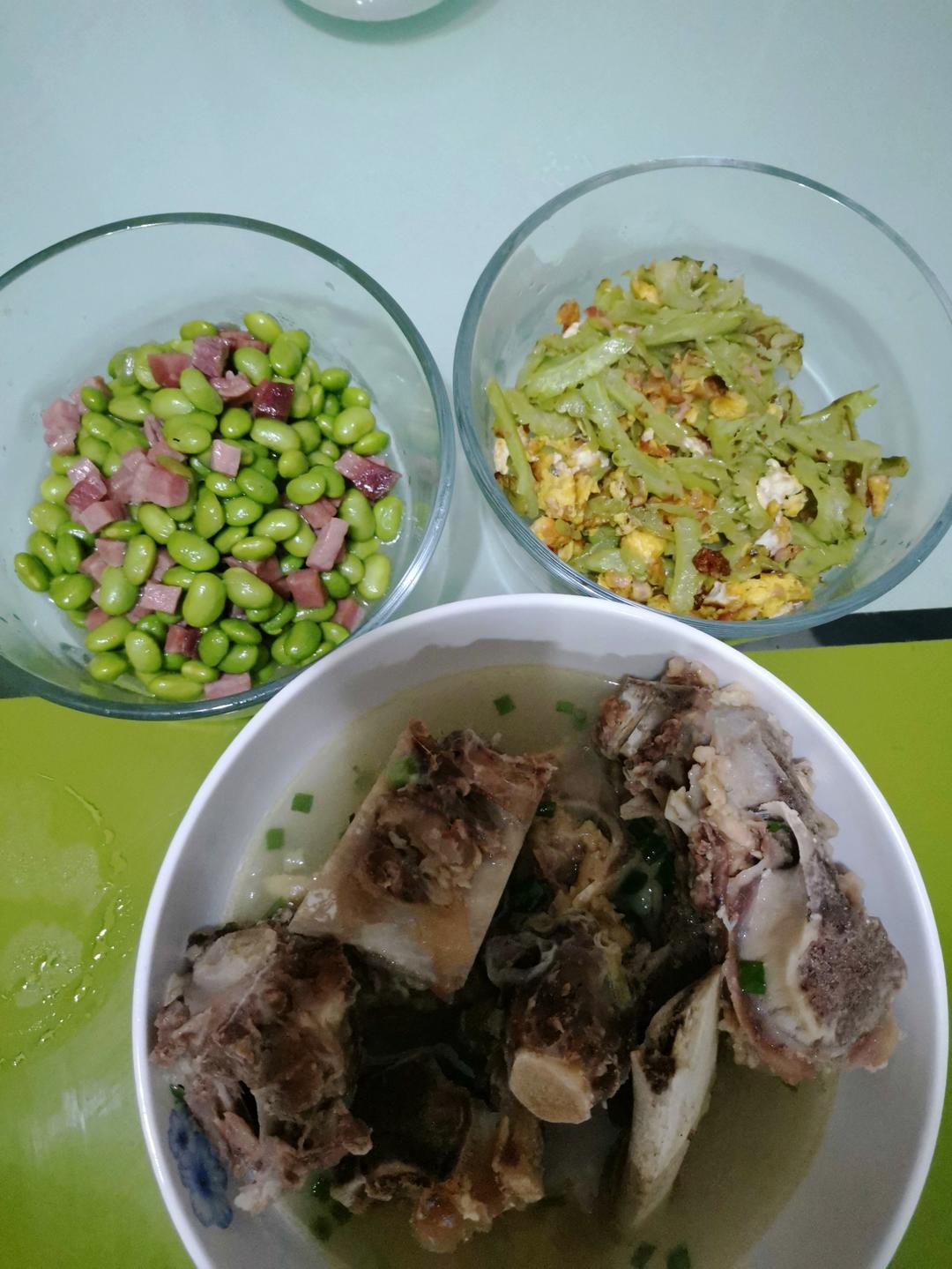 青豆炒火腿肠