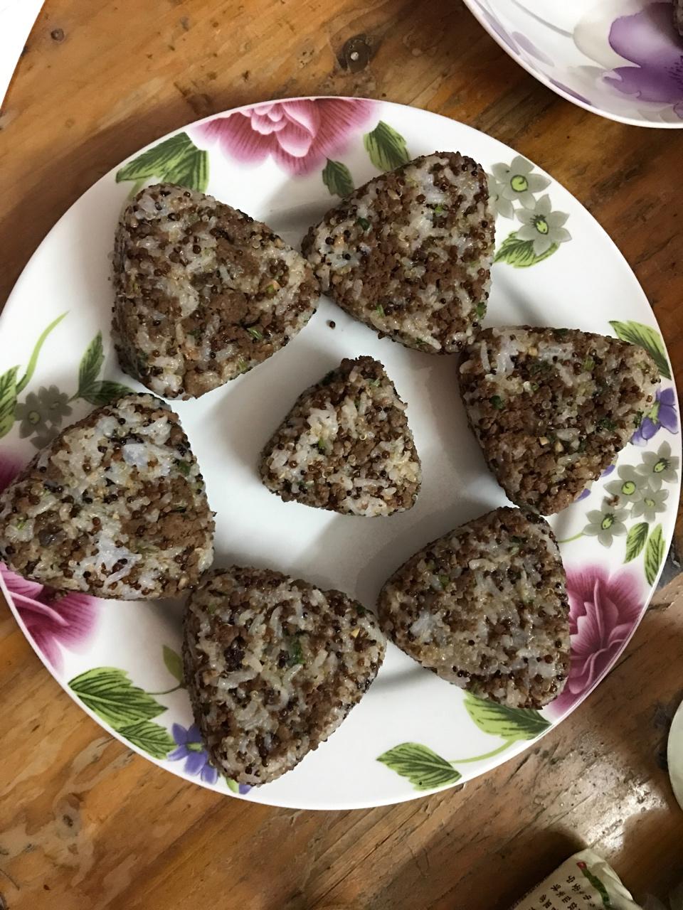 藜麦饭团
