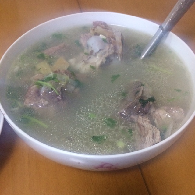 筒子骨山药汤