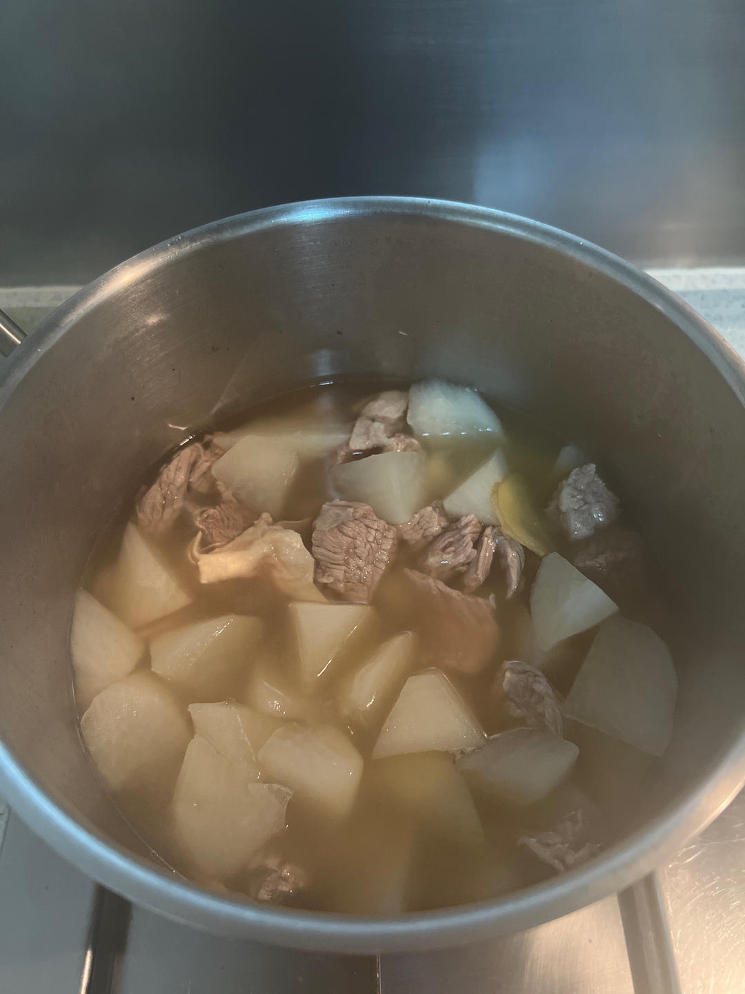 两种食材+两种配料+两种调味=一锅牛腩萝卜汤【北鼎珐琅锅食谱】