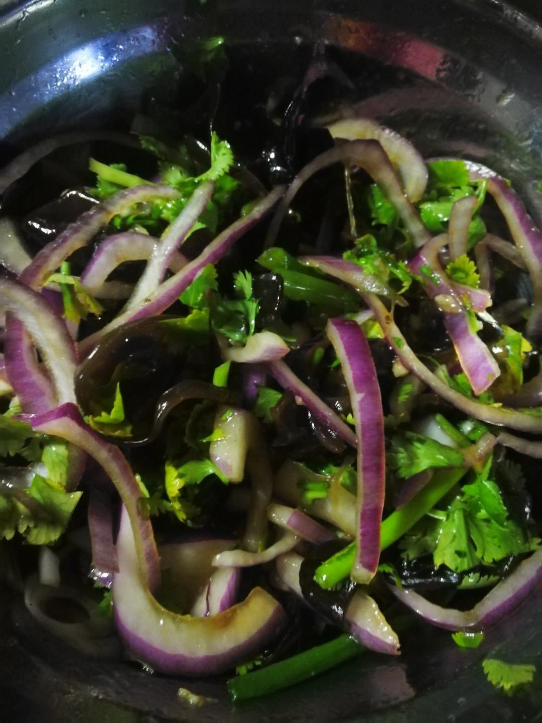 【凉拌木耳】按照我的做法，比饭店还好吃！调味汁是关键~好吃到停不下来