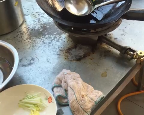 锅包肉的做法 步骤10