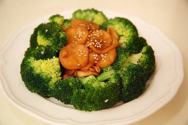 杏鲍菇扣西兰花