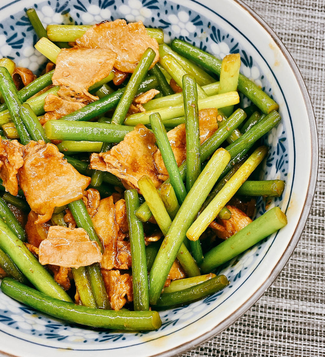 蒜薹炒肉丝