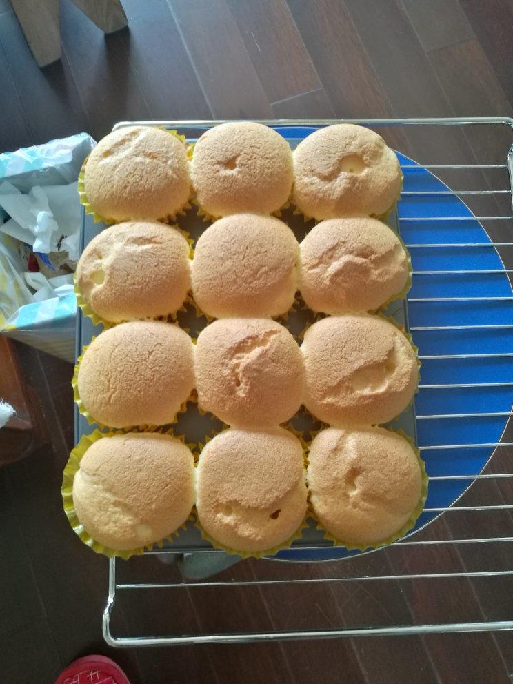 蔓越莓棉花纸杯蛋糕