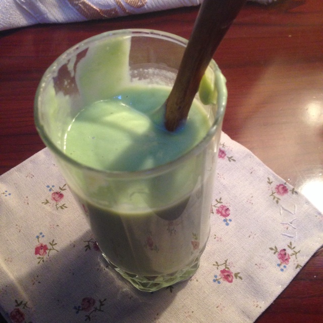 鳄梨牛奶