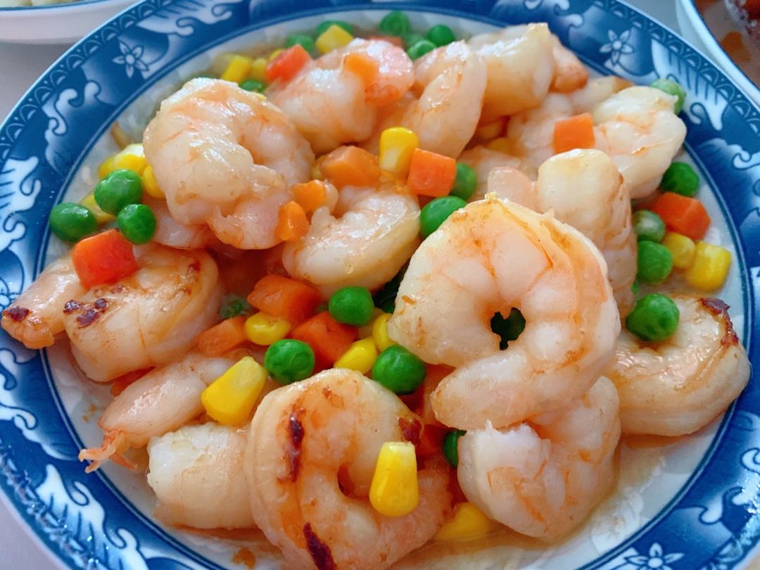 营养清爽菜：五彩时蔬炒虾仁