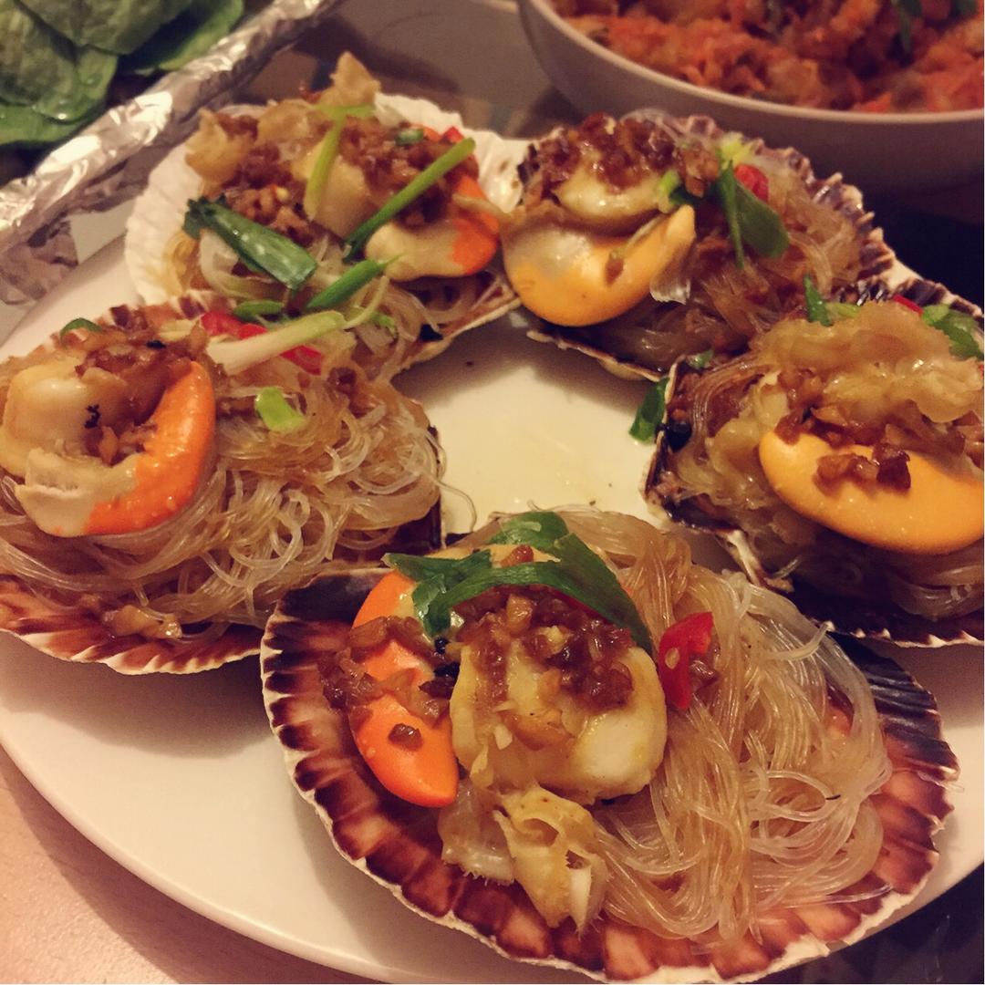 蒜蓉粉丝蒸扇贝