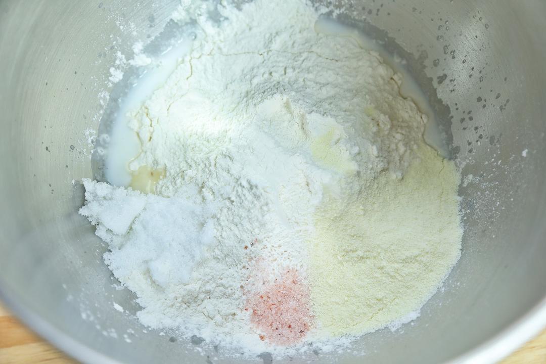 纯奶手撕吐司的做法 步骤1