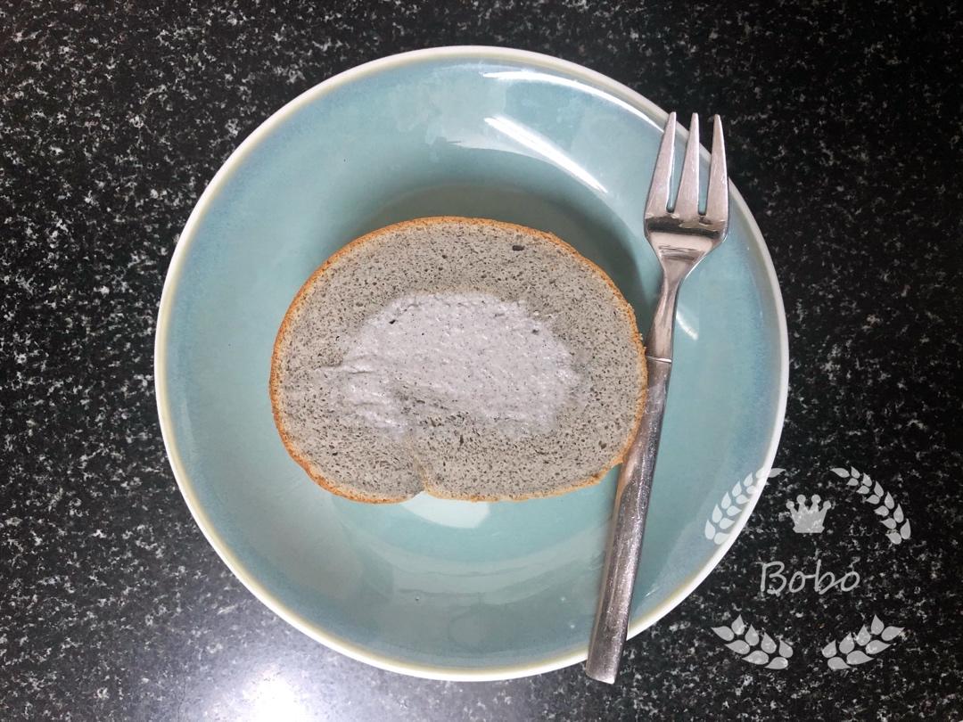 黑芝麻浮云卷-最好吃的蛋糕卷没有之一！(附原味配方)