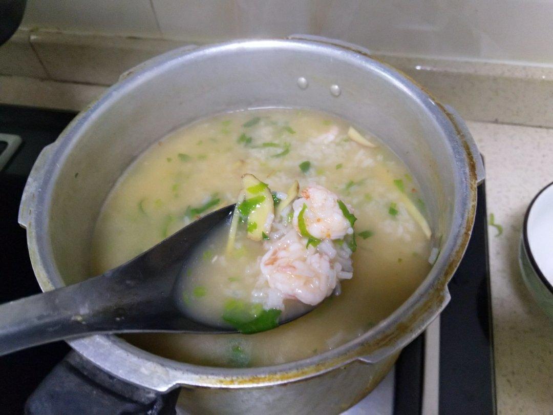 鲜虾砂锅粥