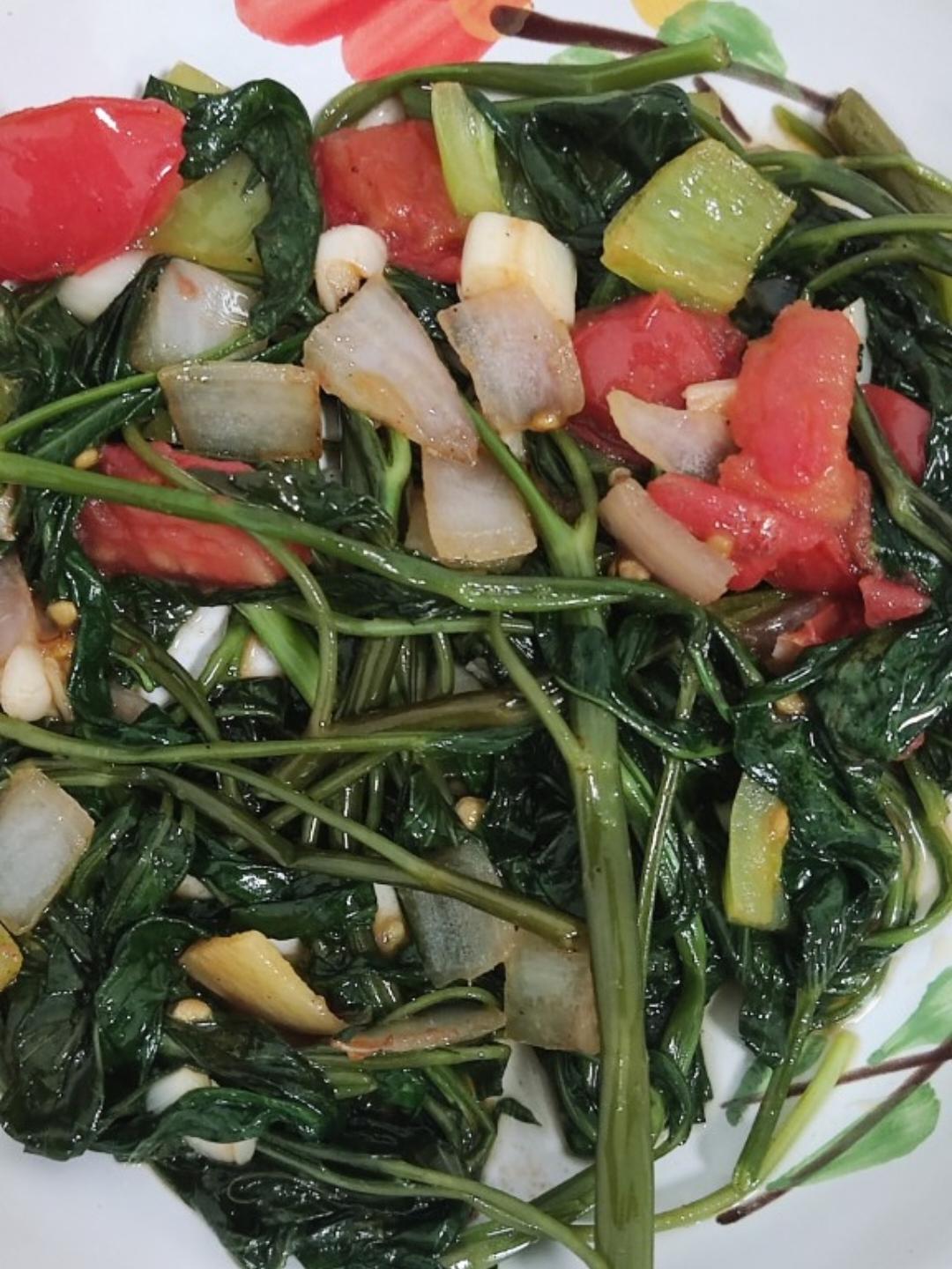 爆炒耗油空心菜