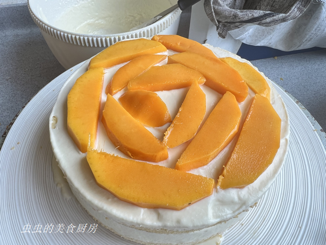 朵朵芒果玫瑰蛋糕的做法 步骤11