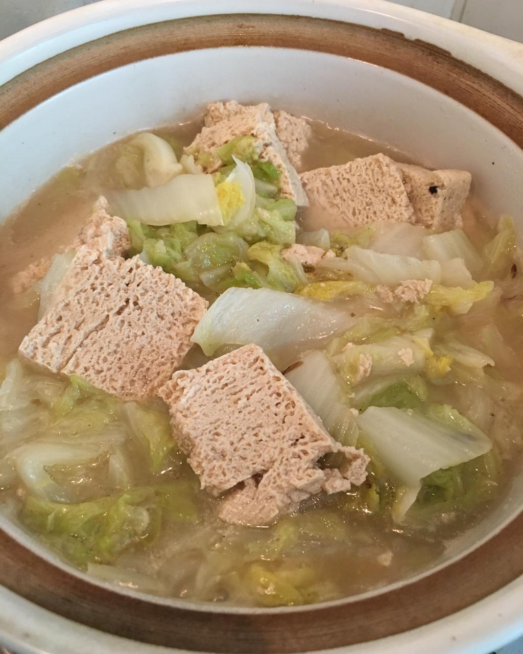 白菜炖冻豆腐