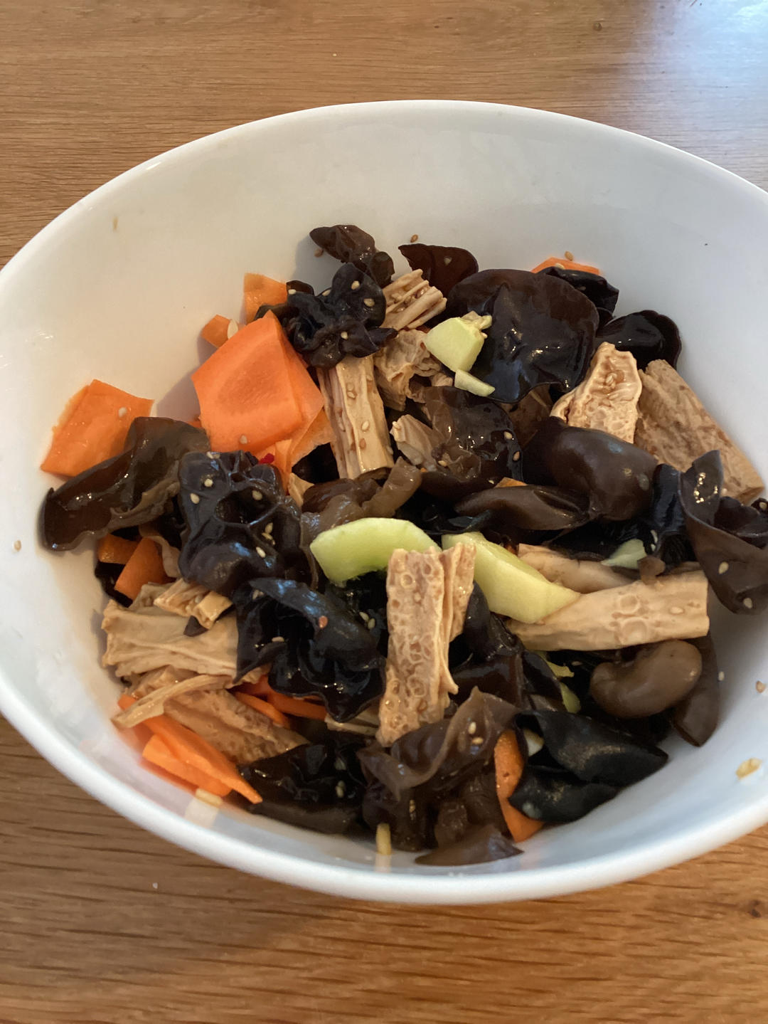 开胃菜：凉拌腐竹(附上灵魂拌汁)