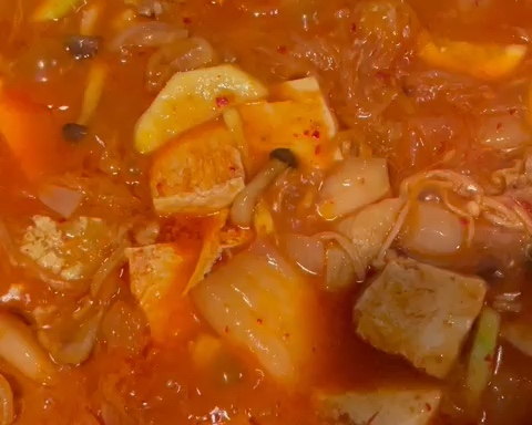 韩式冻豆腐泡菜锅的做法 步骤8