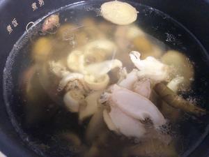 青橄榄鲍鱼排骨汤的做法 步骤2