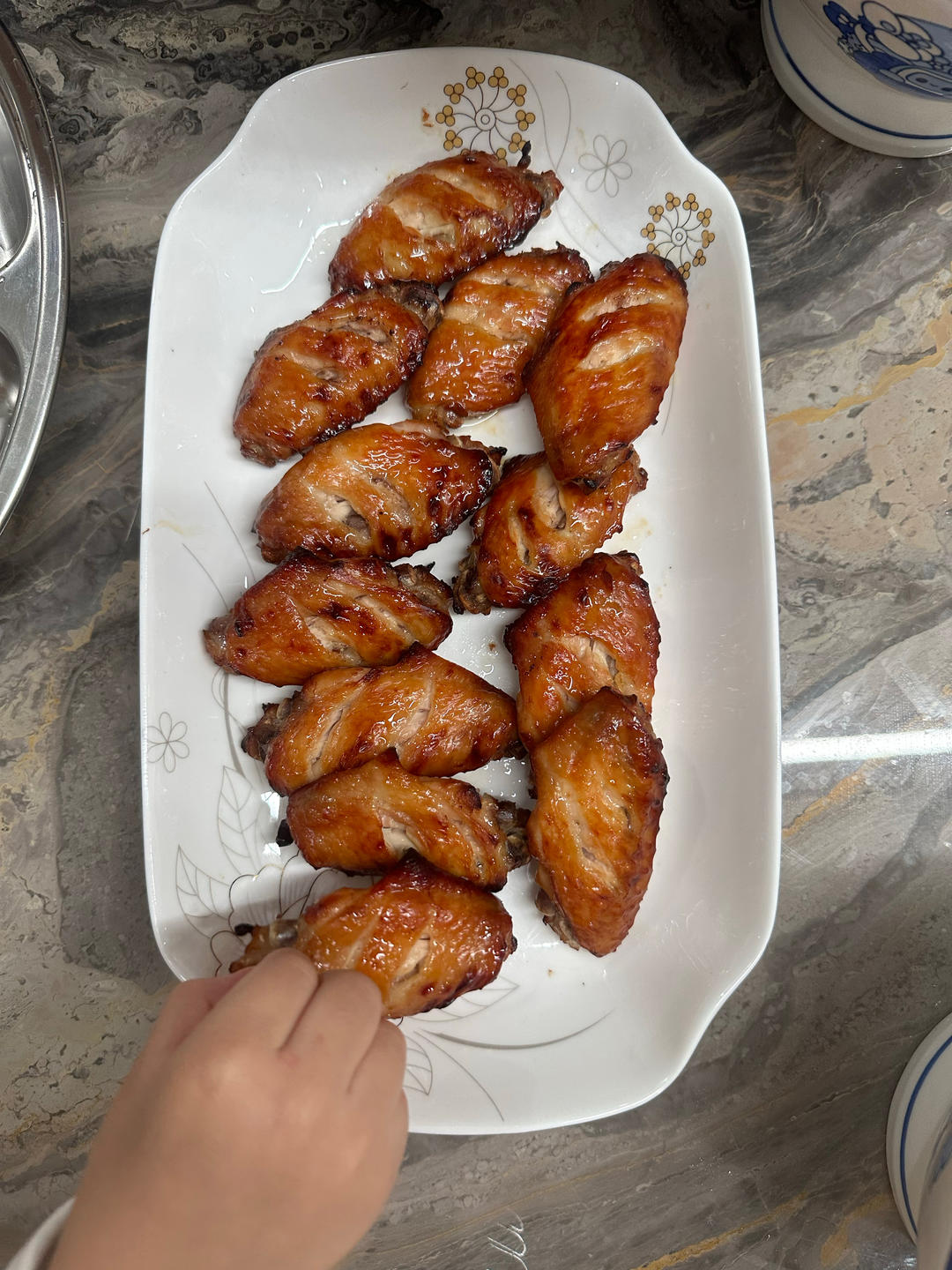 好吃到舔手指的蜜汁烤翅，完胜KFC鲜嫩多汁