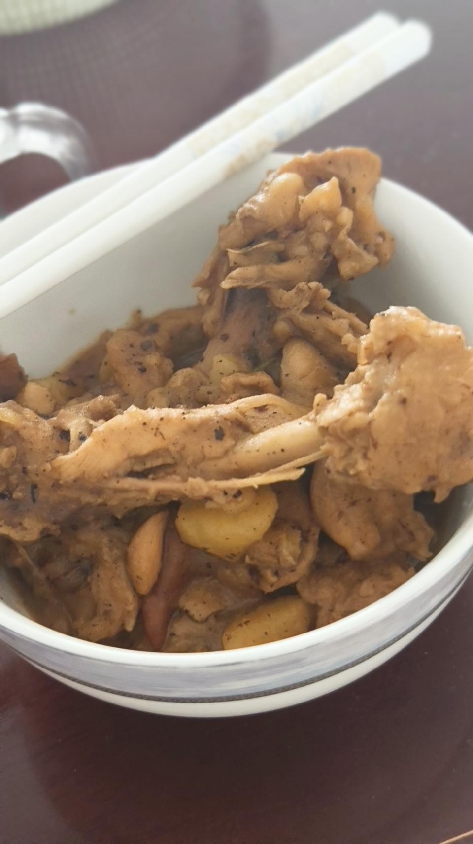 鸡腿炖土豆 上桌秒空盘 汤都喝干了！