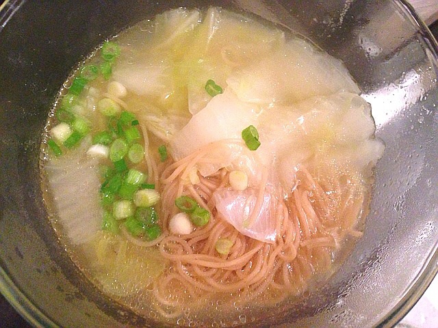 小白菜苗清汤面