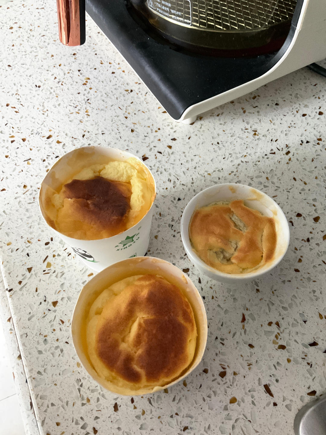 空气炸锅一人食——快手低糖酸奶蛋糕