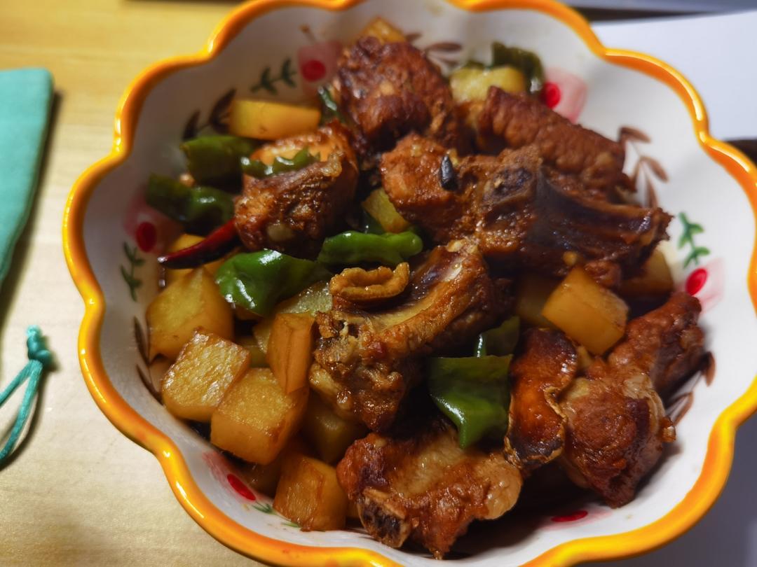 土豆排骨（超好吃）