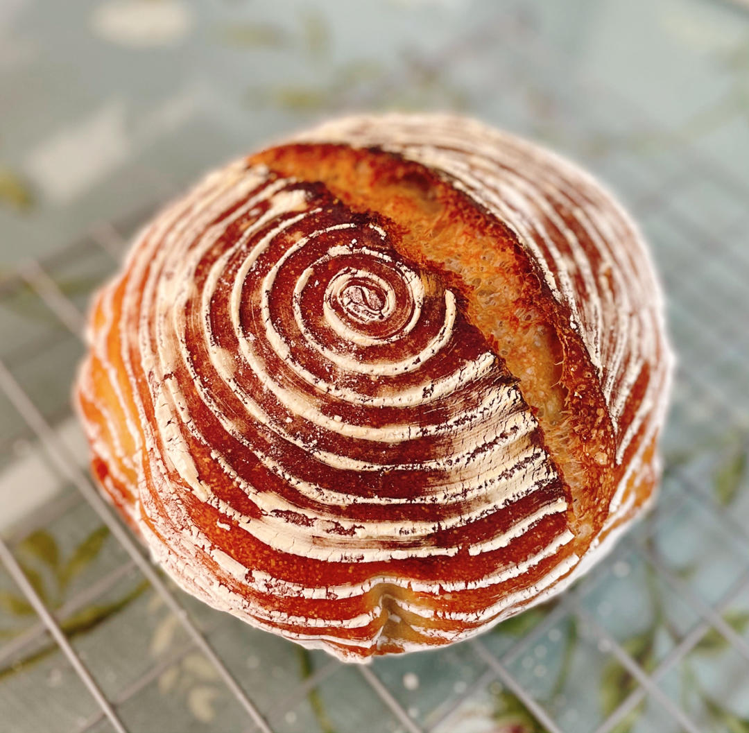 传统欧包
天然酵种 让你的面包拥有大气孔 漂亮耳朵