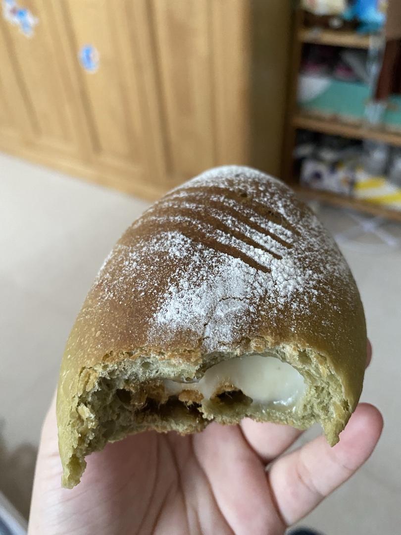 抹茶麻薯紫薯肉松欧包（揉面不到十五分钟）