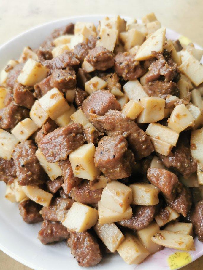 我的轻奢煮艺——杏鲍菇牛肉粒