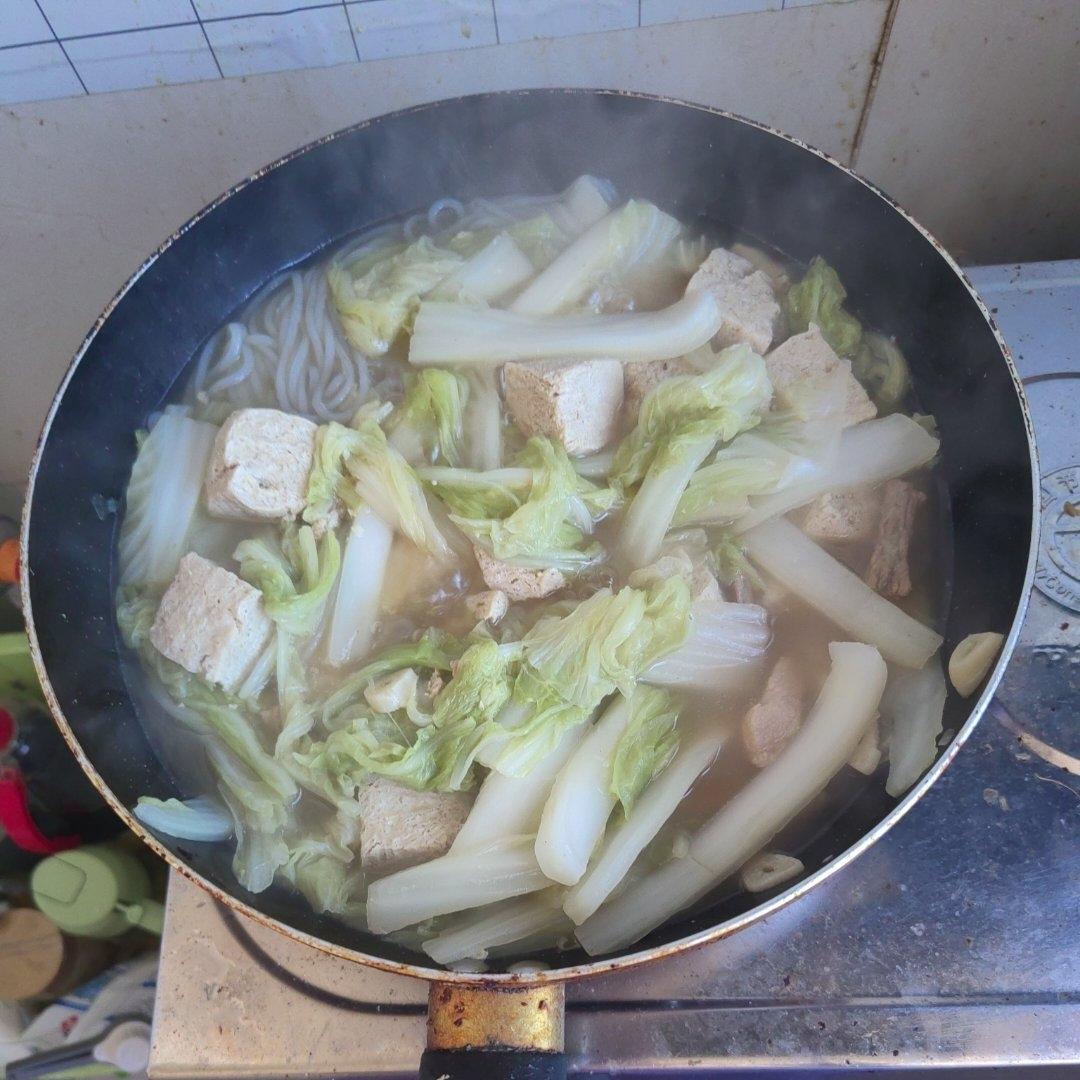 白菜豆腐炖粉条