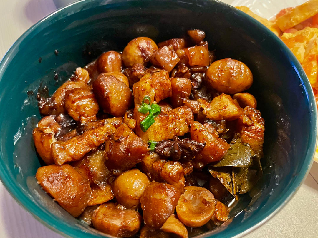 板栗红烧肉