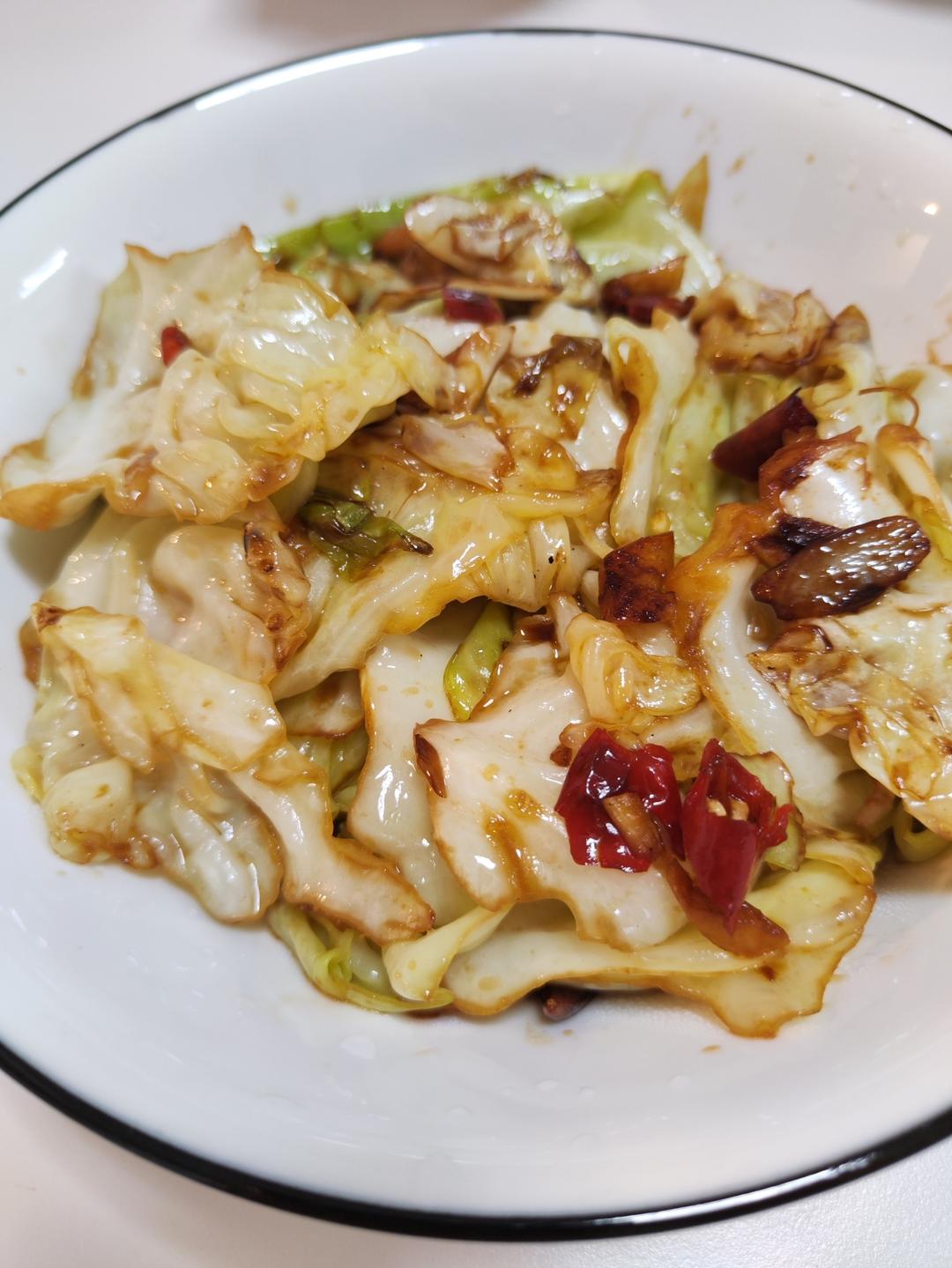 厨师长教你：“手撕包菜”的家常做法,简单又不失美味