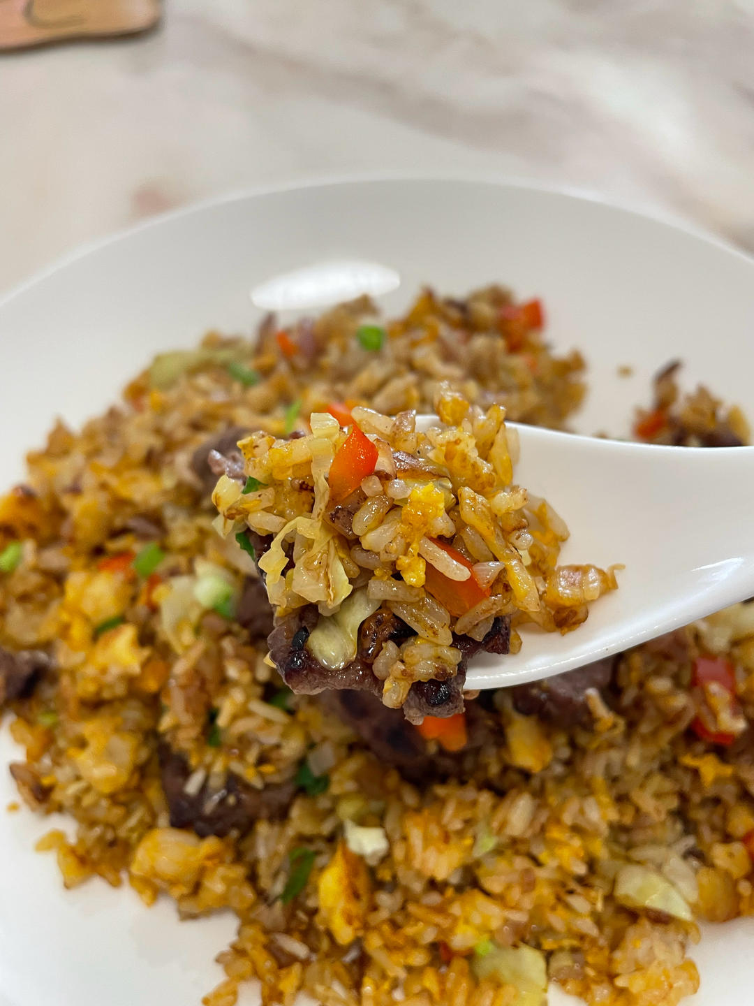 牛肉蛋炒饭，15分钟快手菜（冰箱剩菜收割）
