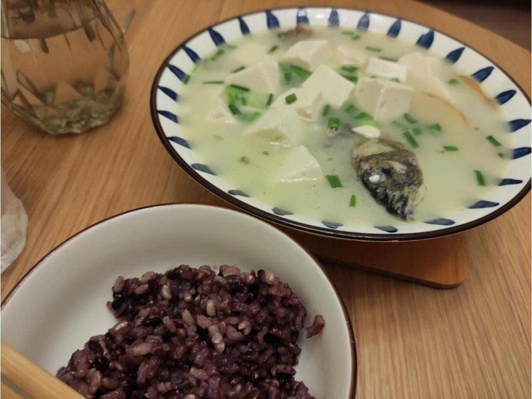 奶白鲫鱼豆腐汤|一条鱼最后的温柔