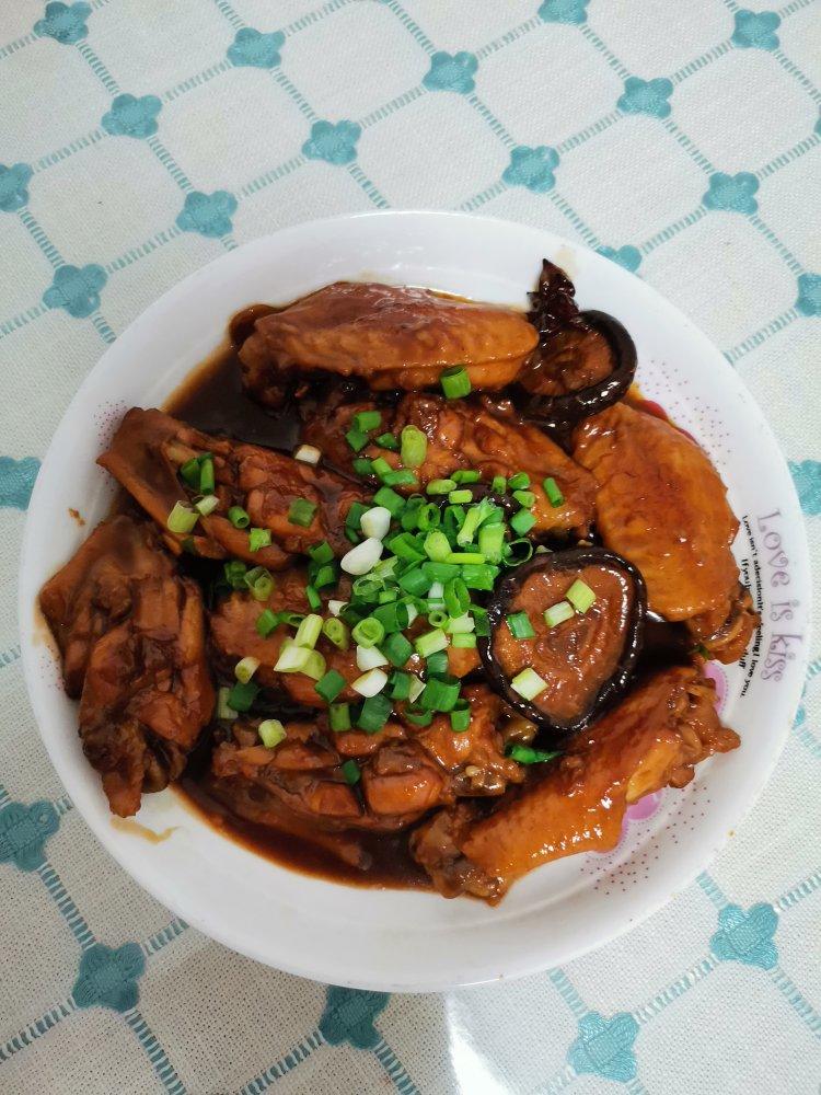 香菇炖鸡翅