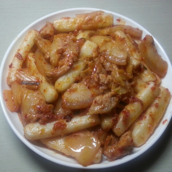 泡菜炒年糕