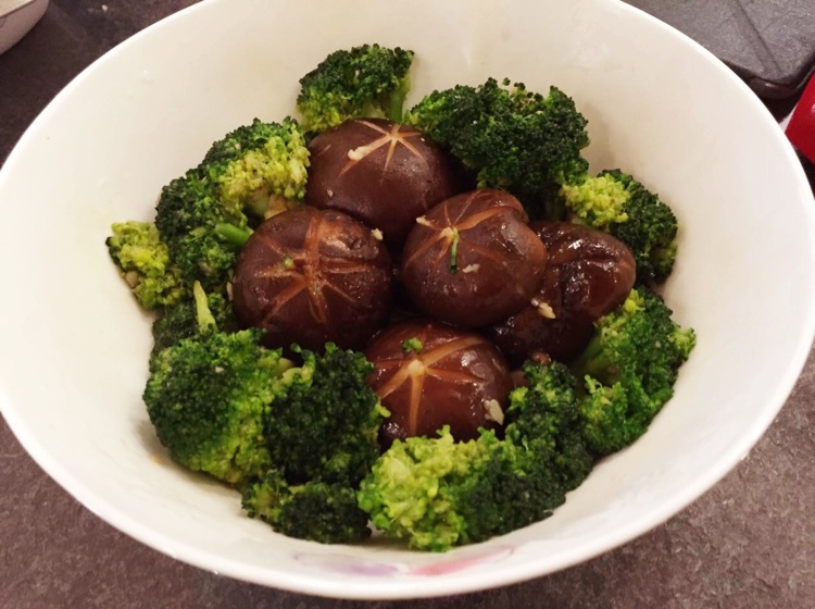 蚝油双菇西兰花