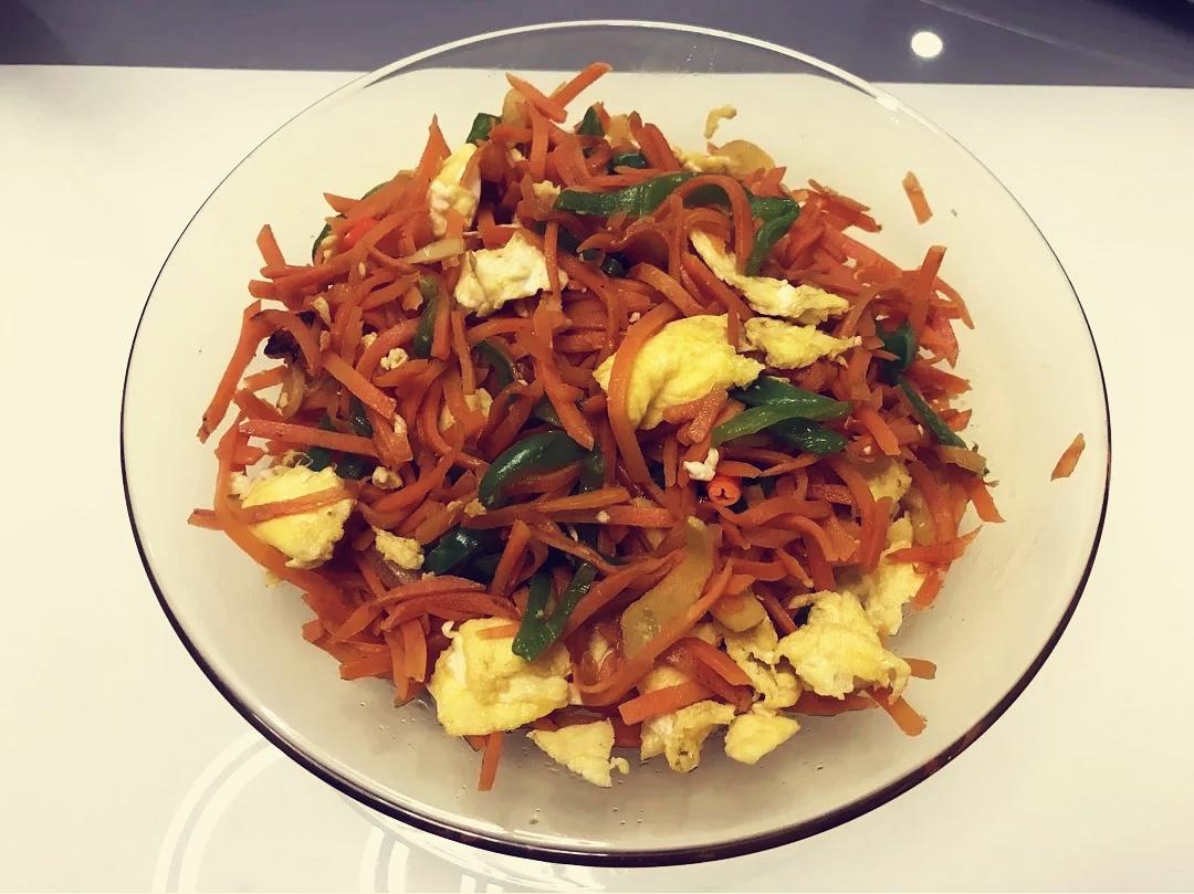 胡萝卜炒鸡蛋