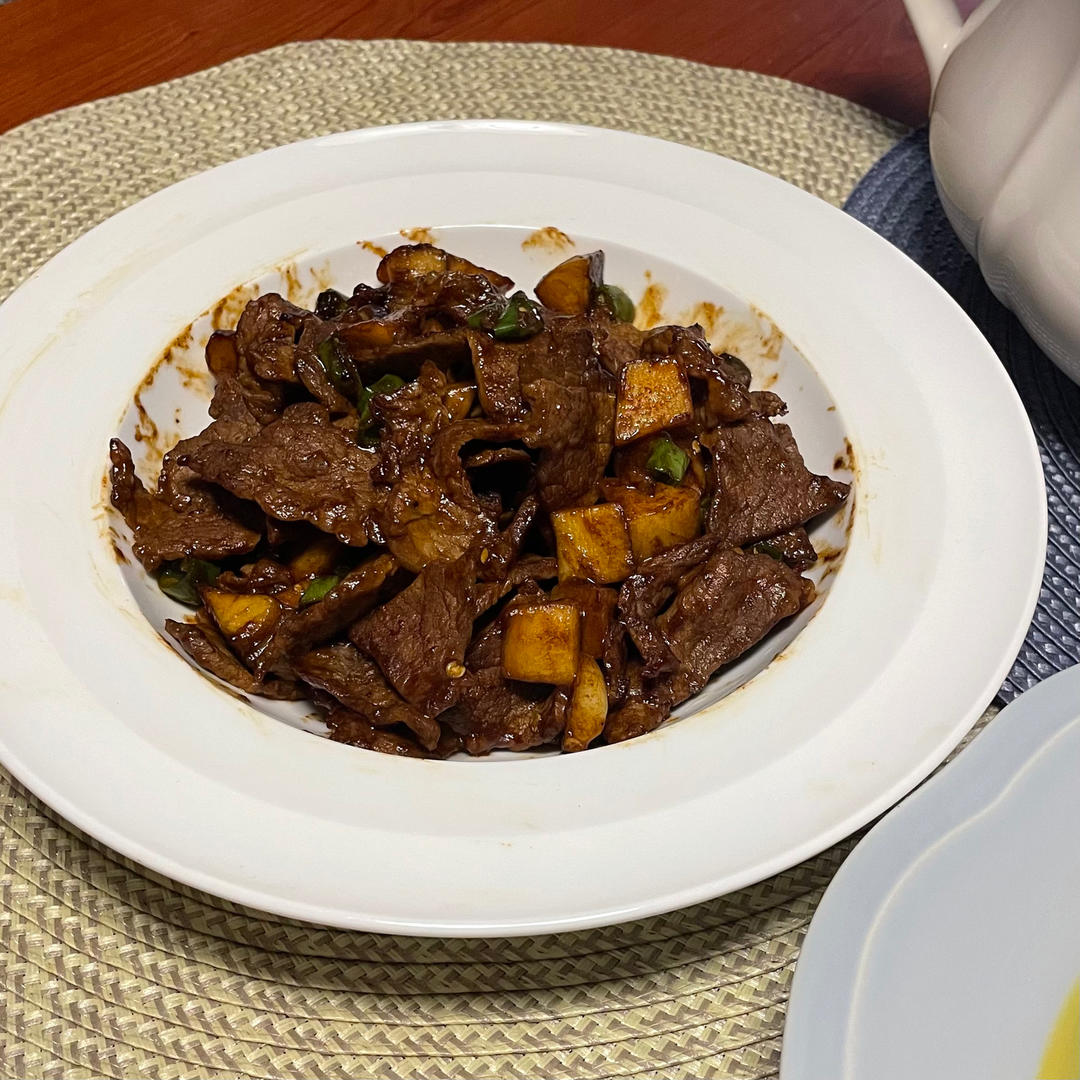 黑椒杏鲍菇牛肉粒