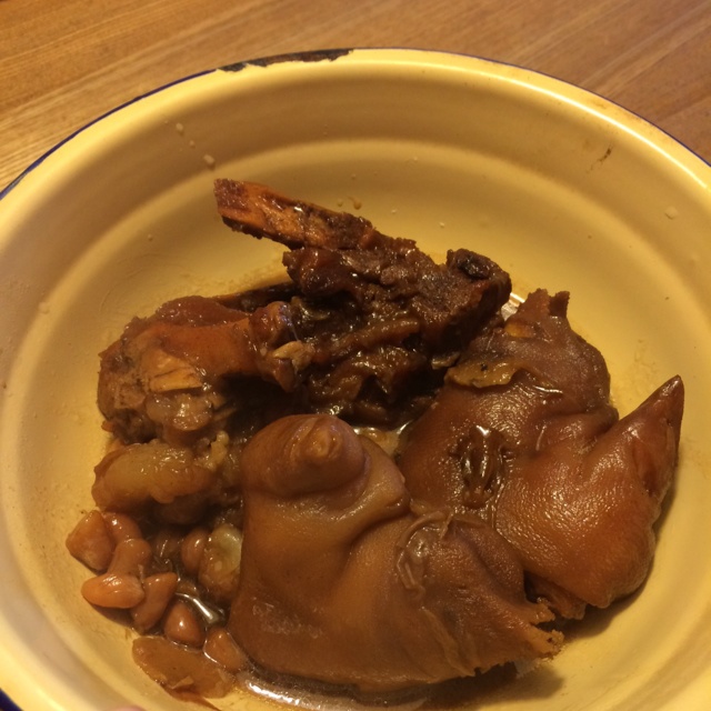 心锦夜行做的啤酒猪脚