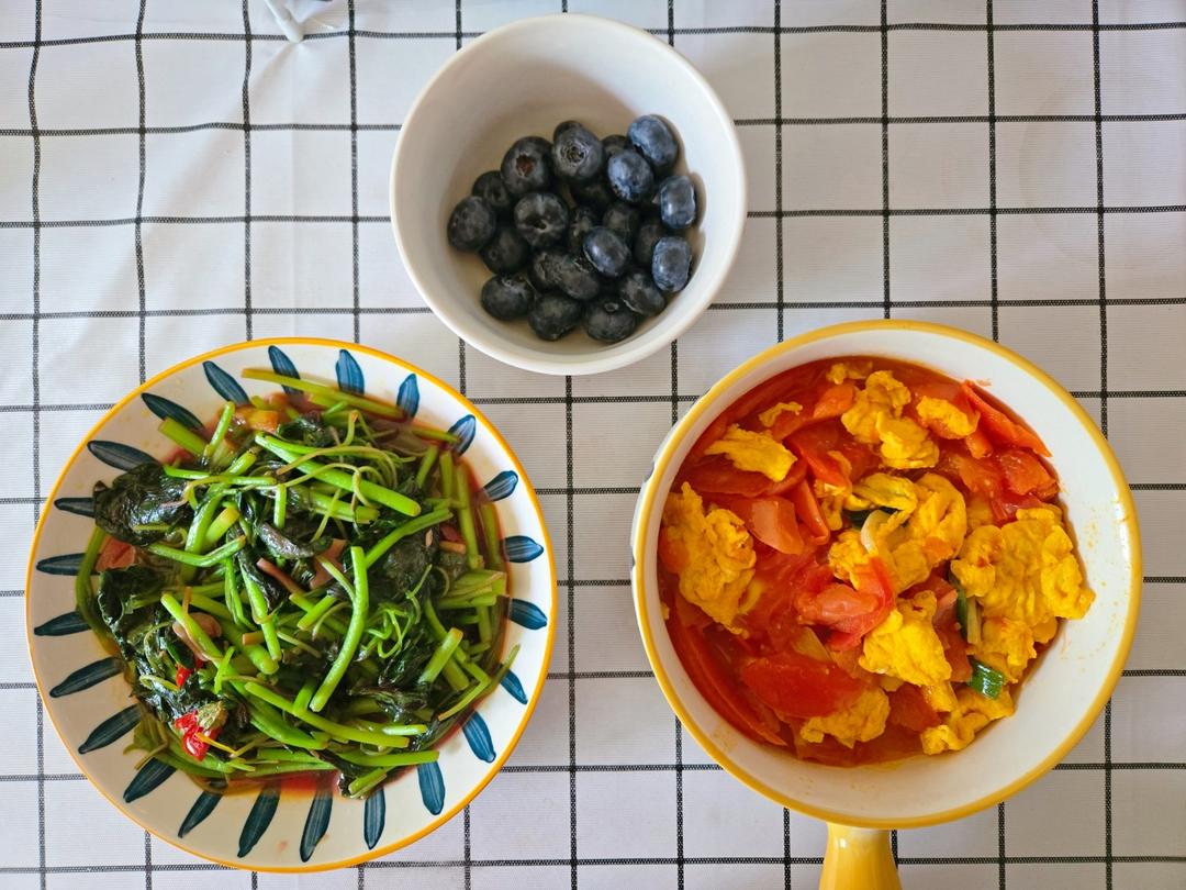 炝炒红苋菜