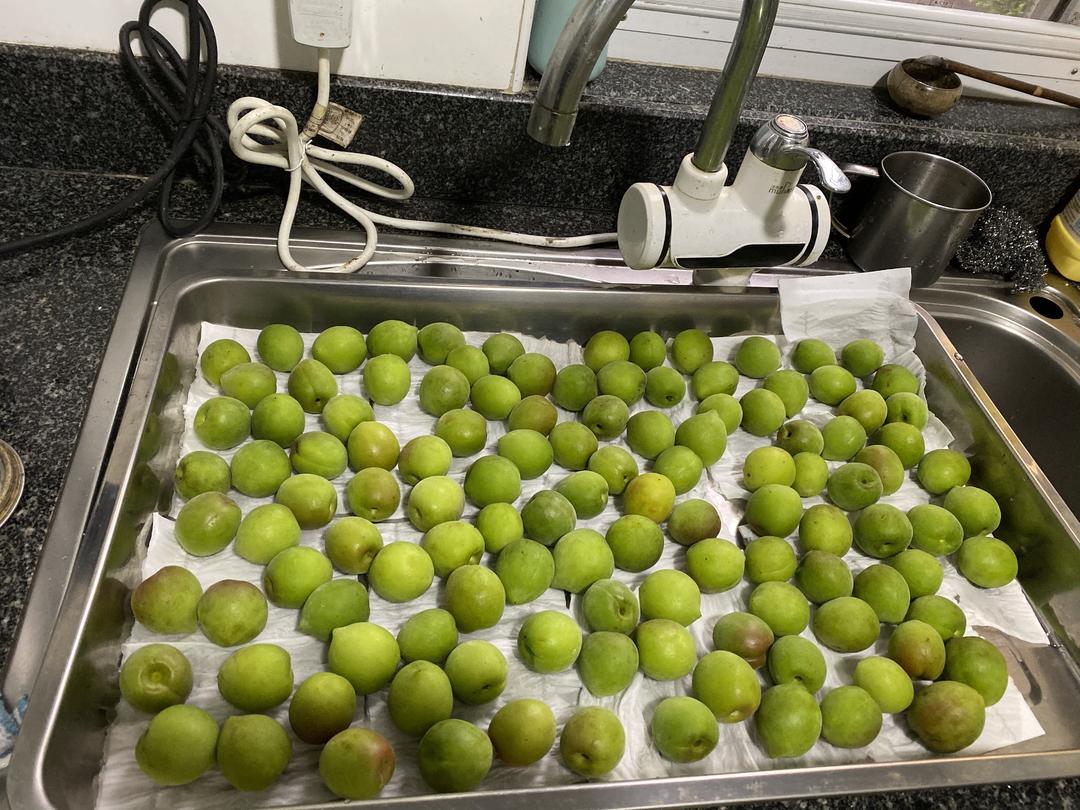 自制青梅酒的做法 步骤4