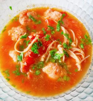 低卡美味又简单的番茄虾滑汤，了解一下🤓的做法 步骤10
