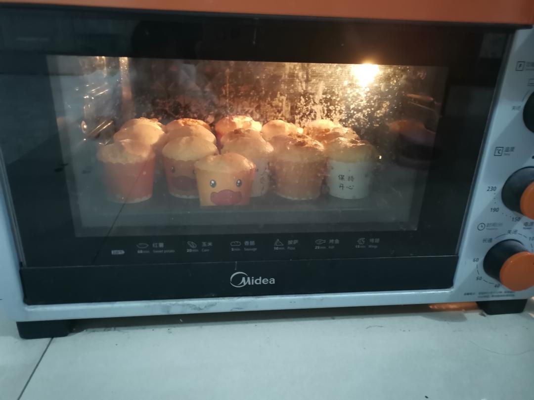 戚风小纸杯蛋糕