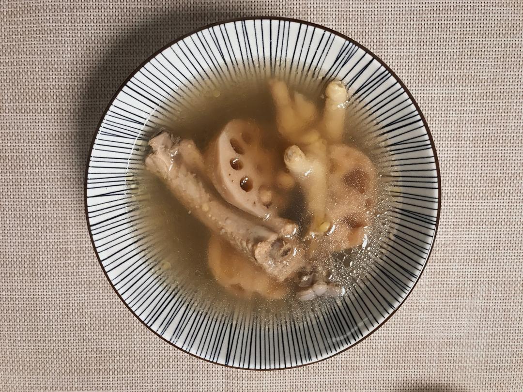 【营养月子餐】花生莲藕排骨汤-补充优质蛋白