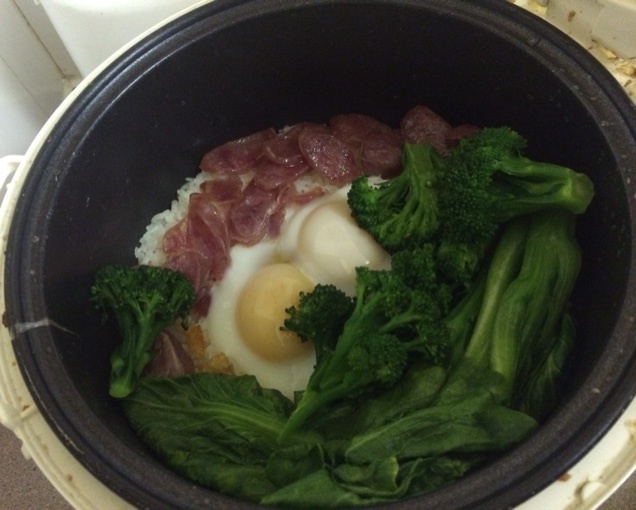 电饭锅版腊肠煲仔饭