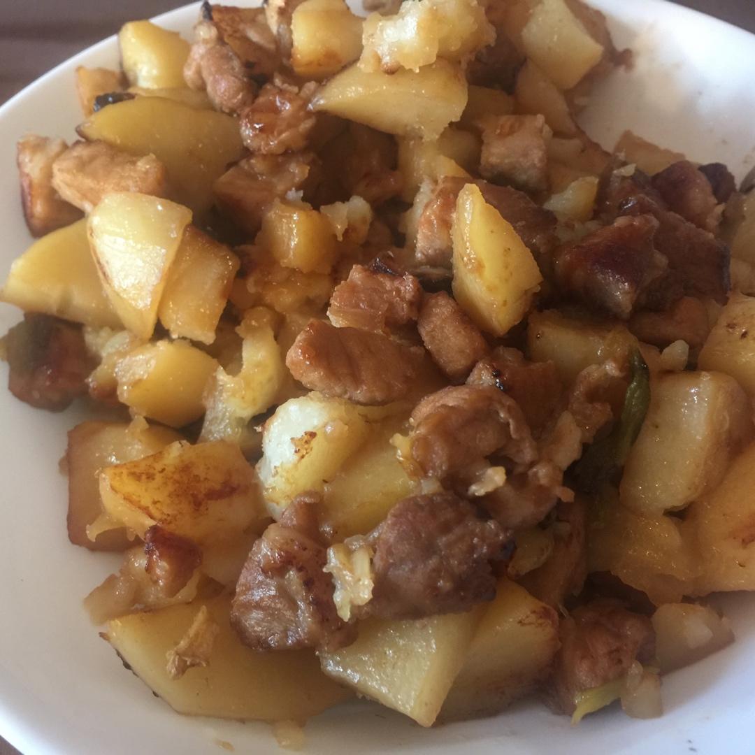 红烧肉炖土豆