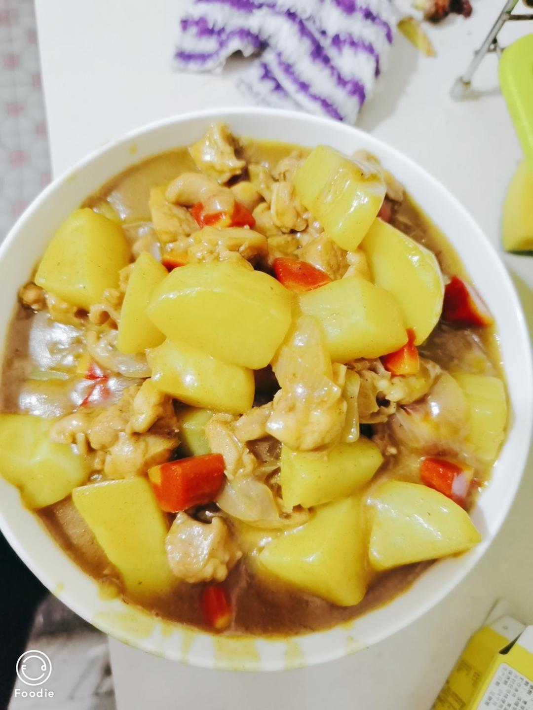 咖喱鸡肉炖土豆